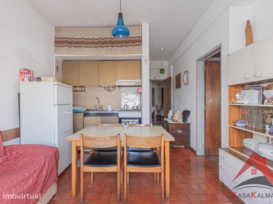 Venda conjunta de 2 apartamentos T1 - Miratejo