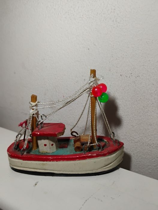 Model miniatura kuter statek rybacki ręczna robota