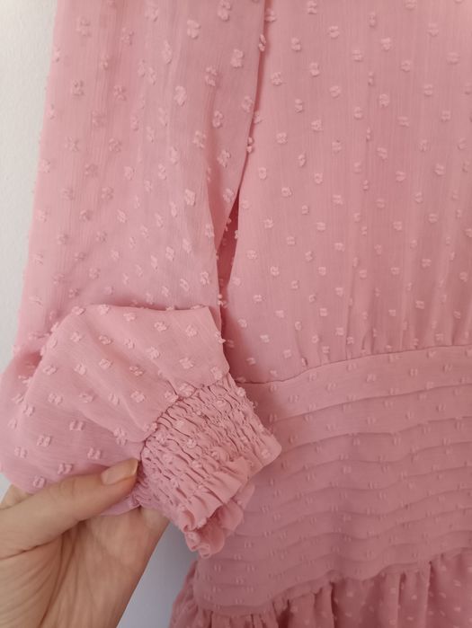 Cropp rozmiar 36 S pudrowa sukienka mini z wiązaniem plumetti