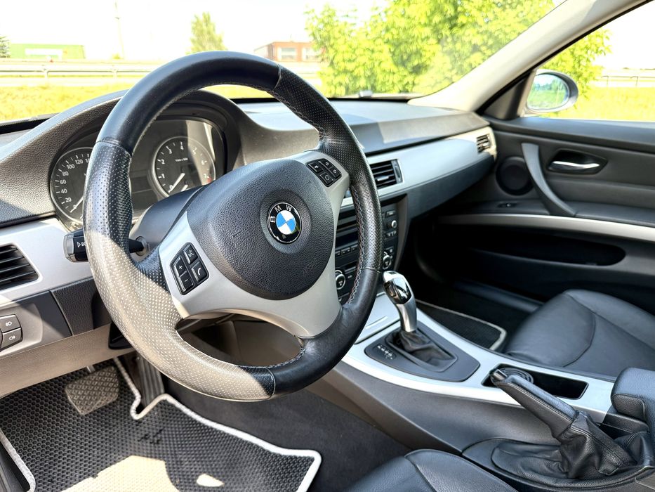 BMW e91 330xi. ZAMIANA.