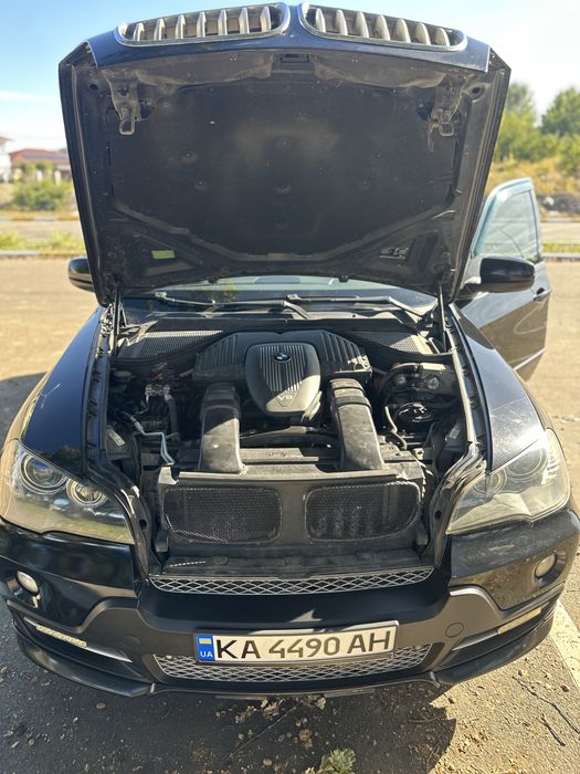 BMW     X5.