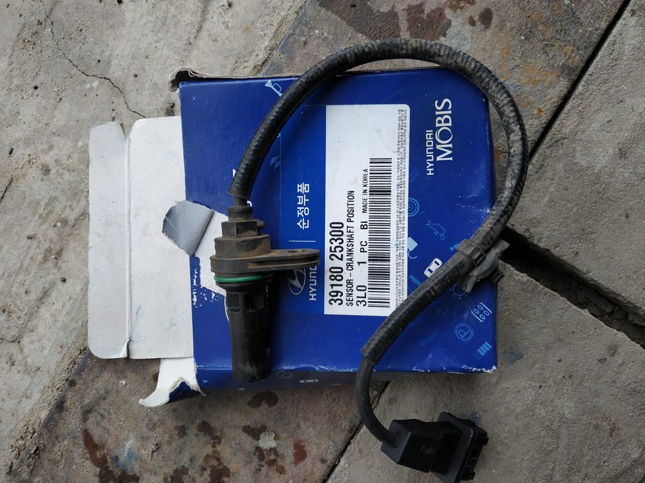 Датчик колінвалу на Кіа Каренс 2008 року, 2.0 бензин