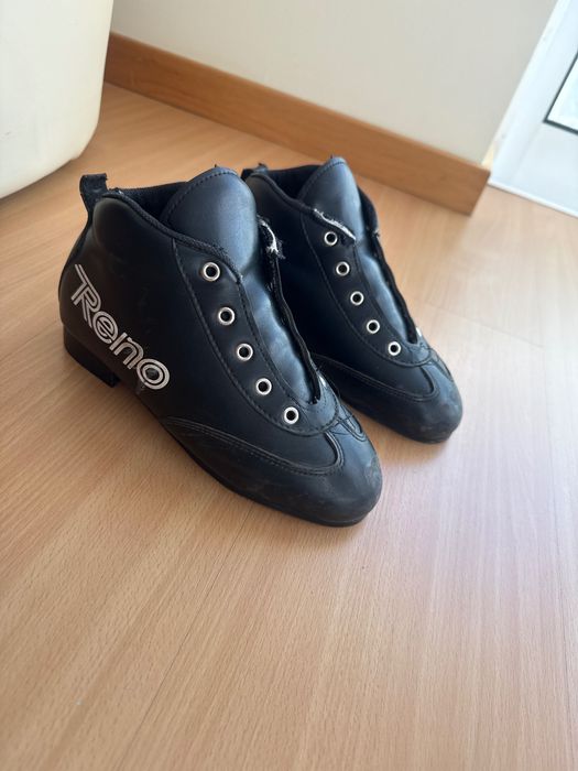 Botas de hóquei em patins Tamanho 37 Estado: utilizável