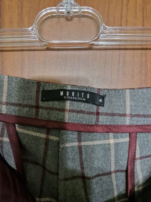 Garnitur damski szary w kratkę (żakiet 38, spodnie 40)