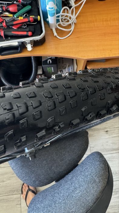 vendo roda dianteira 29 syncros silverton 2.5com peneu maxis recon race 2.4