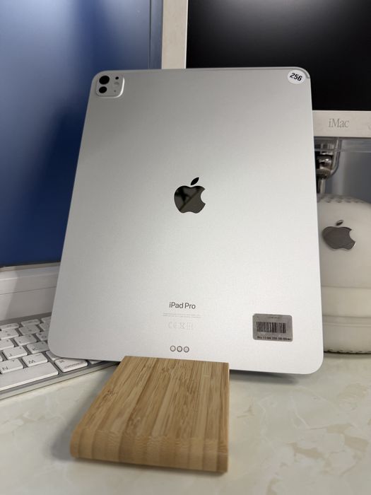 Apple iPad Pro 13 M4 2024 256GB Silver Wi-Fi (MVX33) Прекрасний