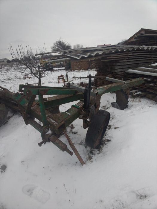 Продам плуг плн 3 35 0деський в хорошому стані, все в оригіналі деталі