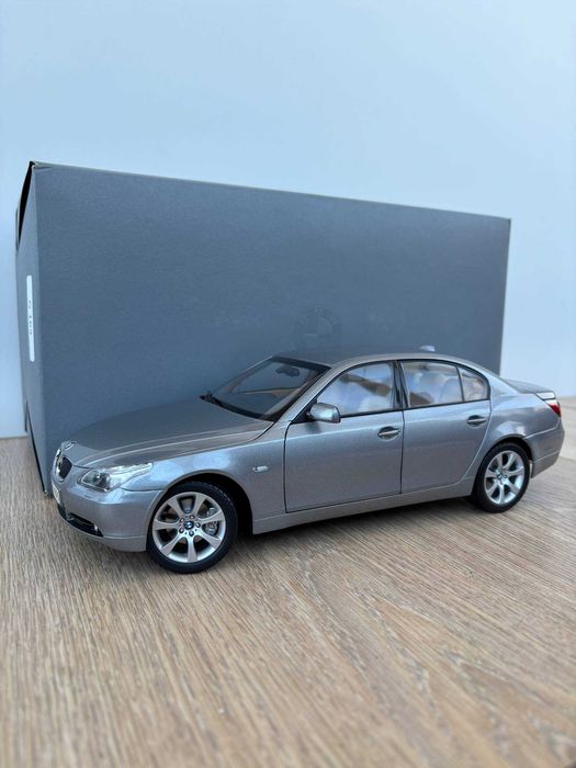 KYOSHO BMW750LiMOON silver1/18スケール kyosho 1 18 - купити предмети колекціонування - Ціна на OLX.ua
