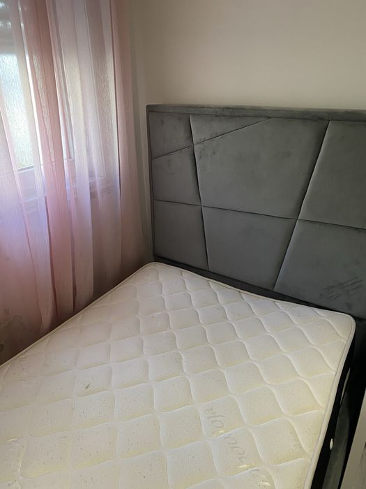 Cama de solteiro com estrado elevatorio