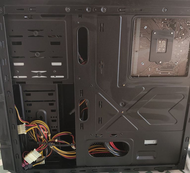PC / Kit ASUS P8B75-M LX + 8GB RAM + Caixa Cooler Master + Fonte 500W