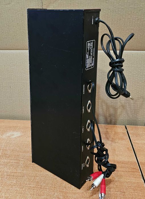 Korektor graficzny UNIVERSUM EQ3930B