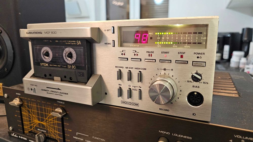 GRUNDIG MCF 600 Deck stereo Sprawny