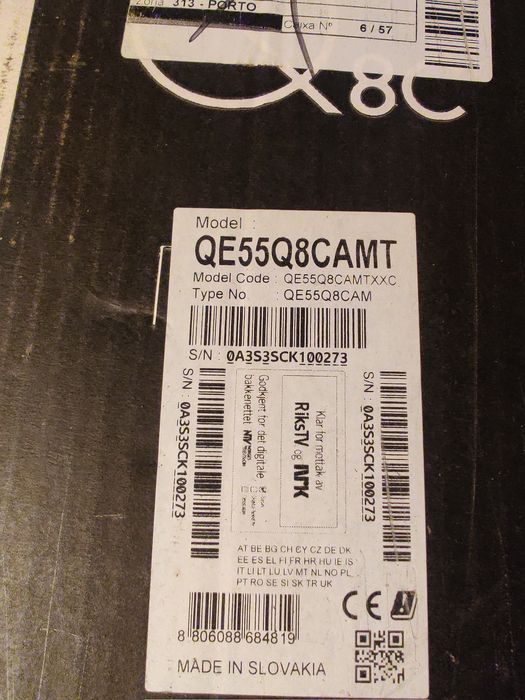 2 TV Samsung  UE49MU7005TXXC  e QE55Q8CAMT com tela partida