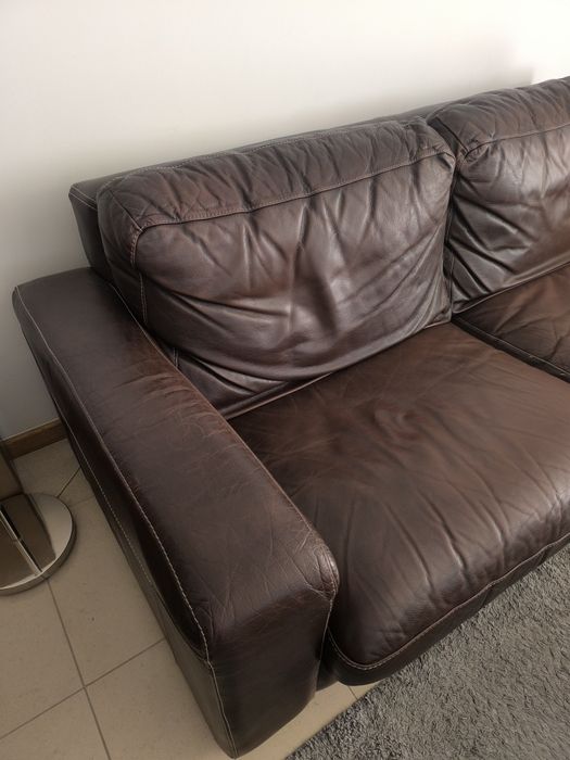 Sofá em pele 3 lugares