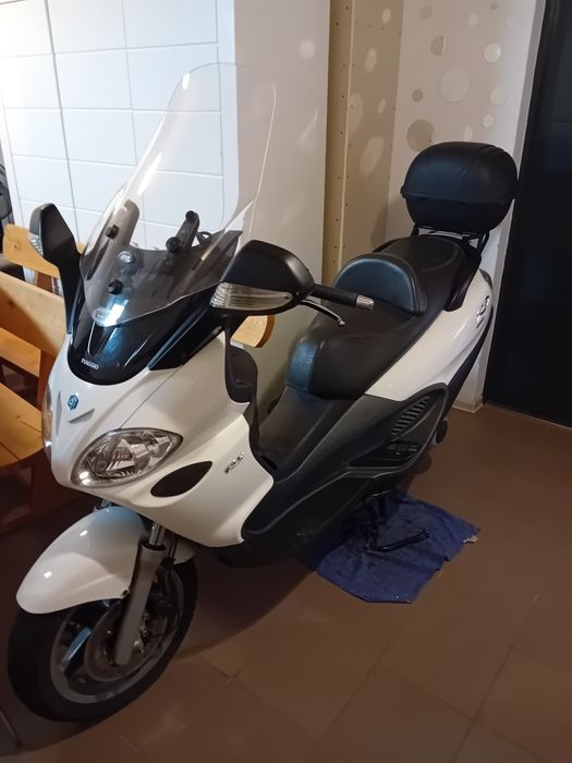 Piaggio x 9 evolution