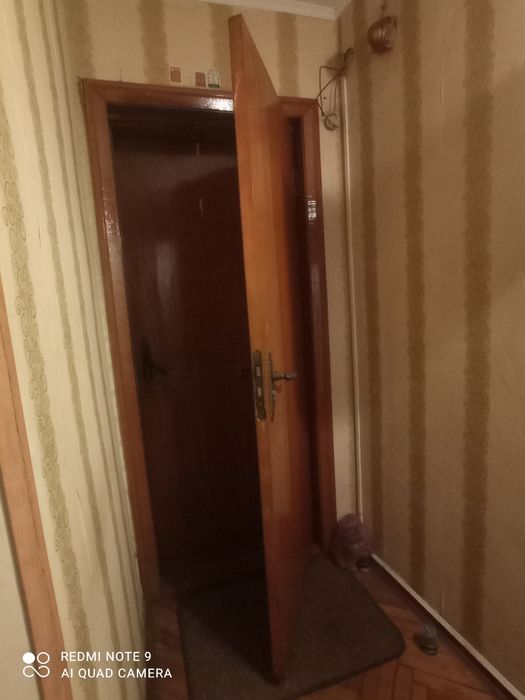 Продам двухкомнатную у моря .