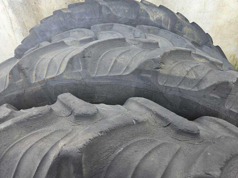 2 Koła wąskie uprawowe 9.5r44, 230/95r44