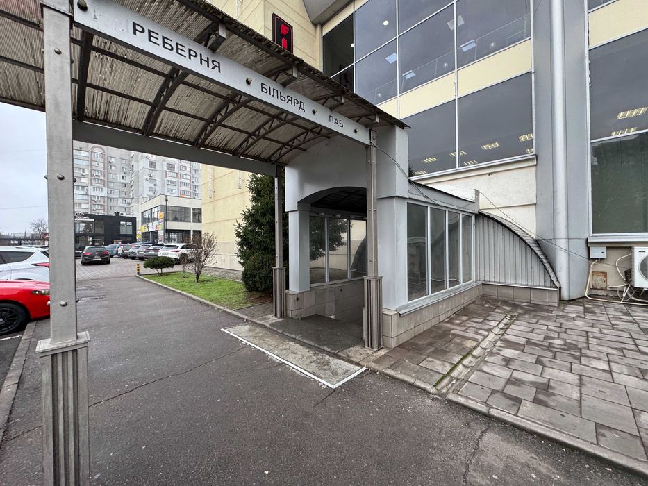 Підвальне приміщення на Казбеті біля ТРЦ Плазма