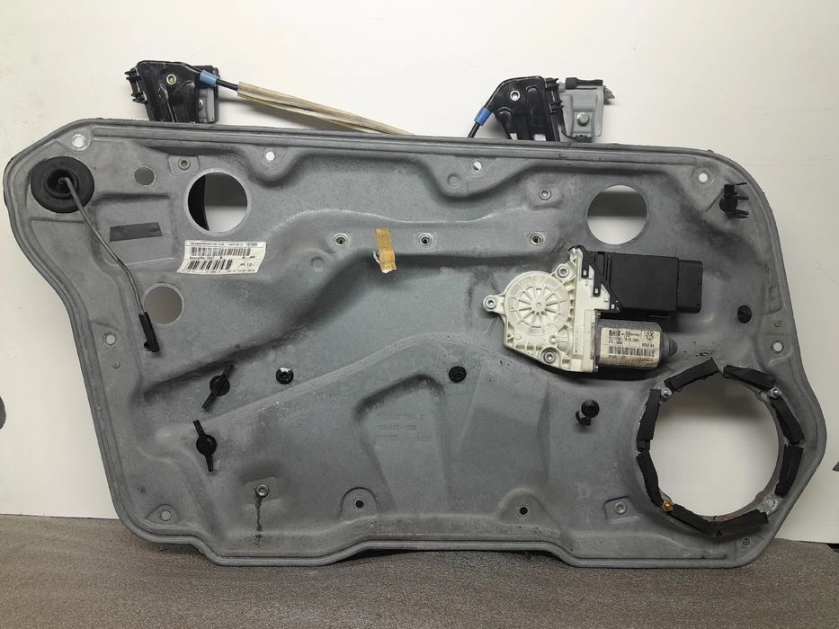 Elevador vidros frente esquerdo VOLKSWAGEN Golf IV (1J1)