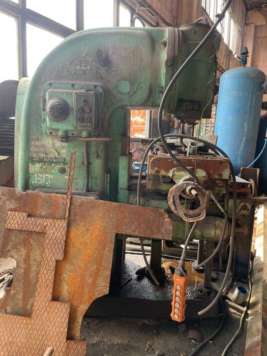 Фрезерний станок 6М13П | На запчастини / ремонт