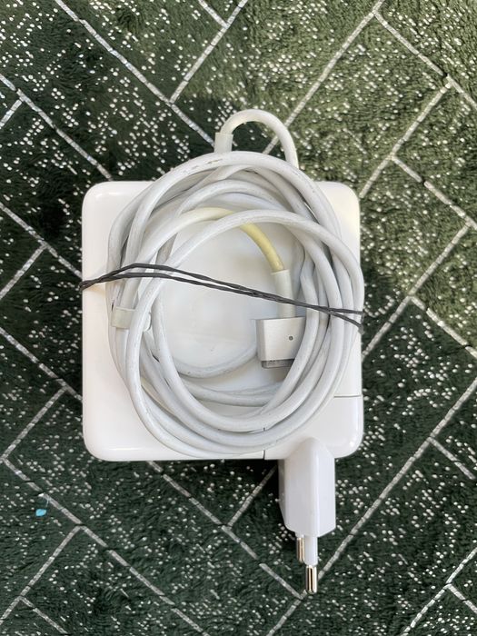 Продам зарядний пристрій Magsafe 2.85 w