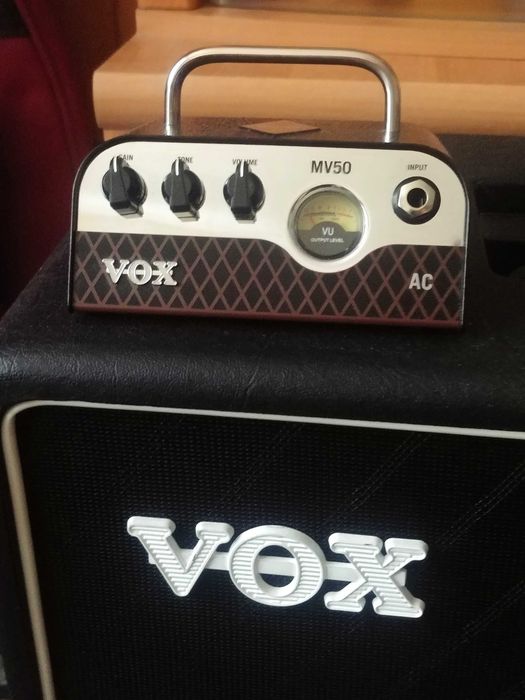Ламповий гітарний підсилювач VOX MV50 AC