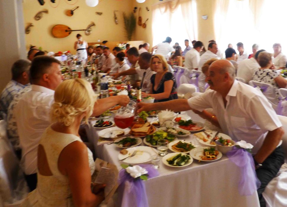 Тамада,музика,пісні,Все включено Хороша ціна Яскраво драйвово