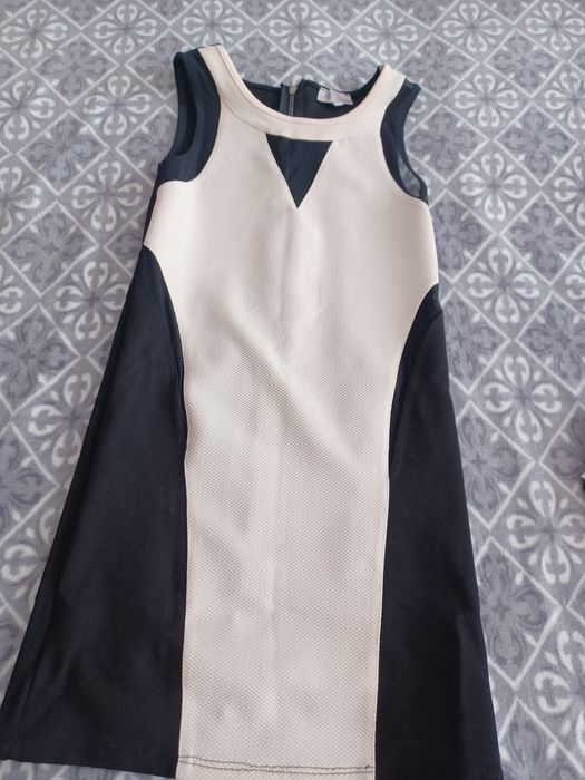 Sukienka czarno-biala