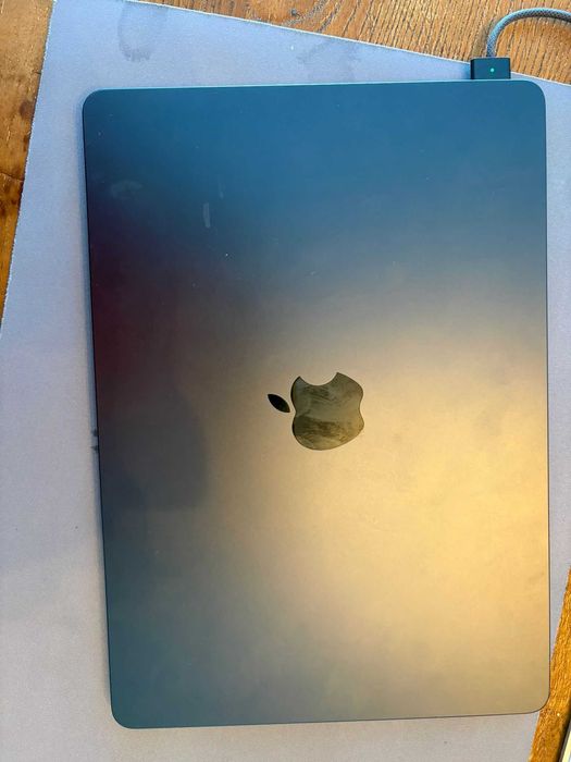 MacBook Air 13,6" (2022) M2 8 GB RAM 256 GB