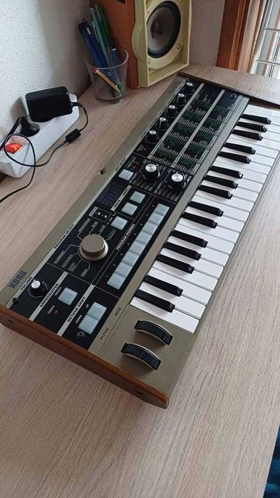 Korg microKORG - Analogue Modelling Synth