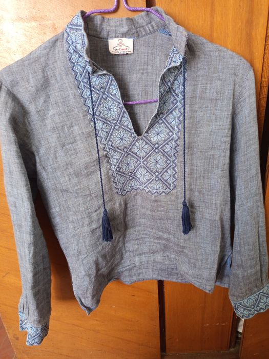 Спортивний костюм/ Вишиванку/сорочки/ шолом і рукавиці шкіряні