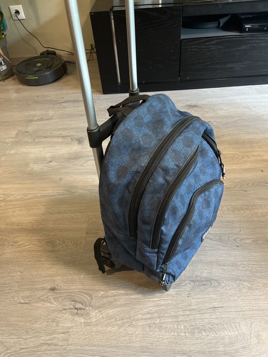 Mochila Ghuts com trolei