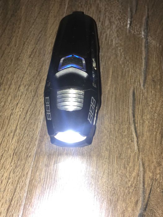 Luz Frontal para Bicicleta - BBB Strike BLS-71 LED - 300 LUMEN