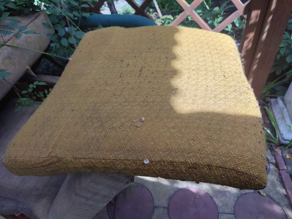 Мягкие поролоновые подушки для кресла дивана ГДР времен СССР.