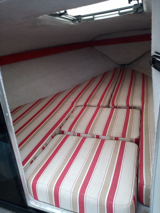 Zarezerwowana łódź Larson boot cabina mercruizer