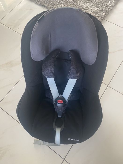 Fotelik samochodowy MAXI-COSI Pearl plus baza