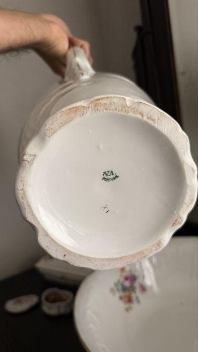 Conjunto de Lavatório Antigo Vista Alegre – 4 Peças (Porcelana Fina)