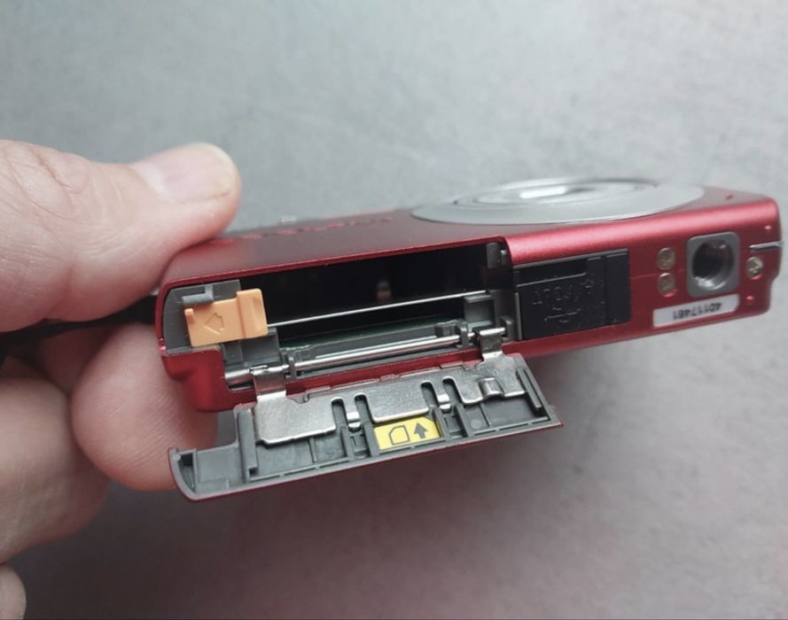 camara nikon vermelha