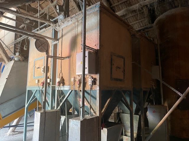 Silos na pasze - WEWNĘTRZNY - Silosy 2 tony pojemność