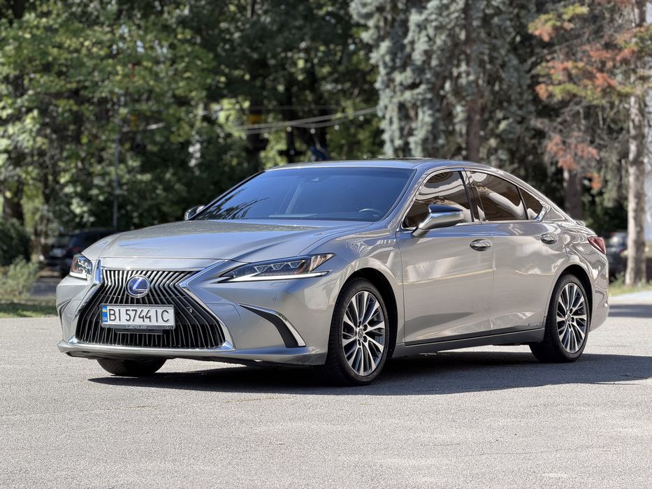 Lexus ES 300h 2019p