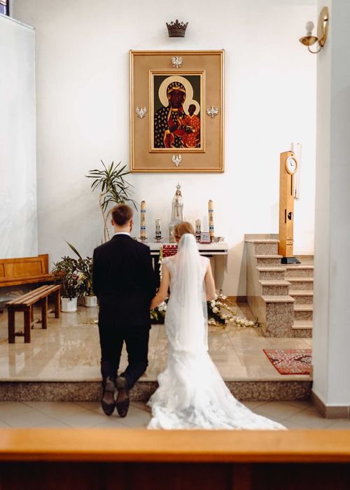 Suknia ślubna Dominiss z trenem i dodatkami 36/38 174 cm obcas 6 cm