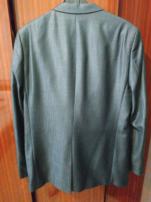 Продам мужской костюм