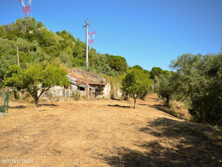 Moradia em Ruínas com Vista para o Rio Tejo