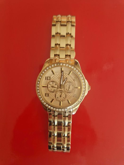Relogio senhora Guess com brilhantes