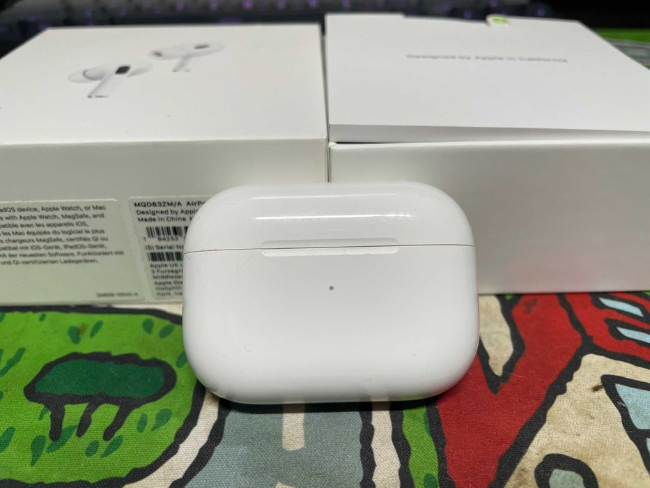 Oryginalne etui ładujące Apple AirPods Pro 2. Gen (A2700) - BEZ SŁUCHAWEK