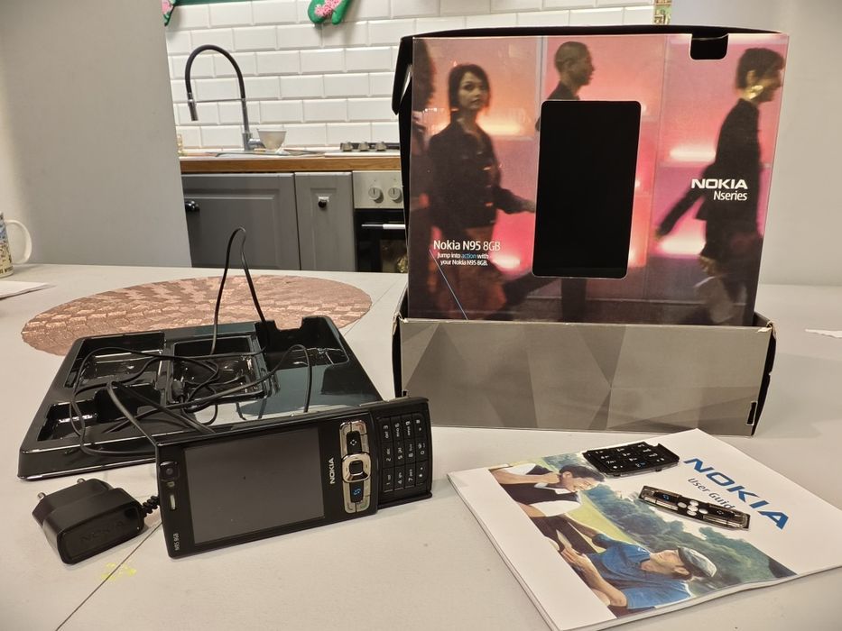 Nokia N95 8GB wraz z oryginalnym pudełkiem