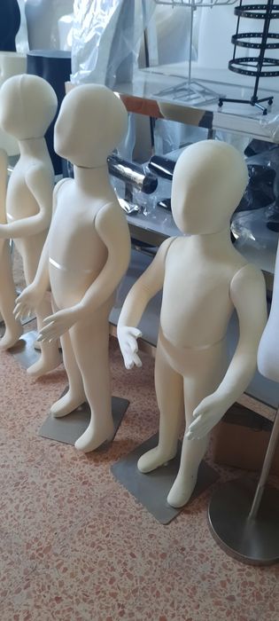 Manequins, bustos e expositores