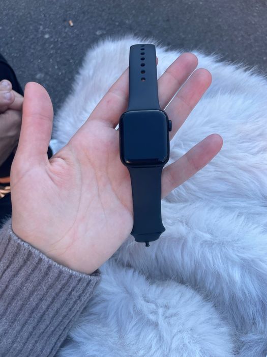 Apple Watch SE (2ª Geração) – Excelente Estado