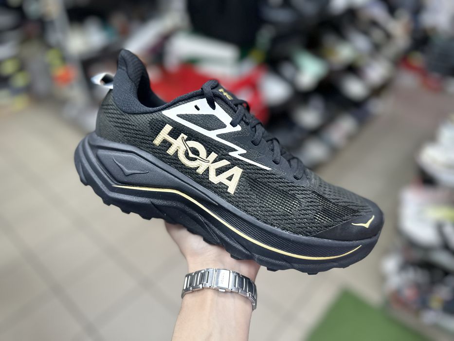 Кросівки Hoka Challenger 8  ( РОЗМІР 41 1/3 )