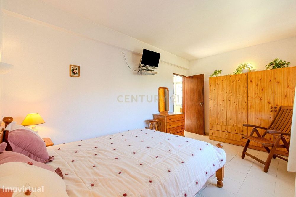 Apartamento com um quarto no centro da cidade, em condomínio fechado c